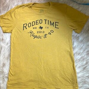 Vintage inspired T shirt! Super soft! Size small